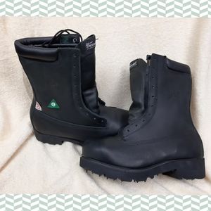 NWOT Safety boots certified THINSULATED
